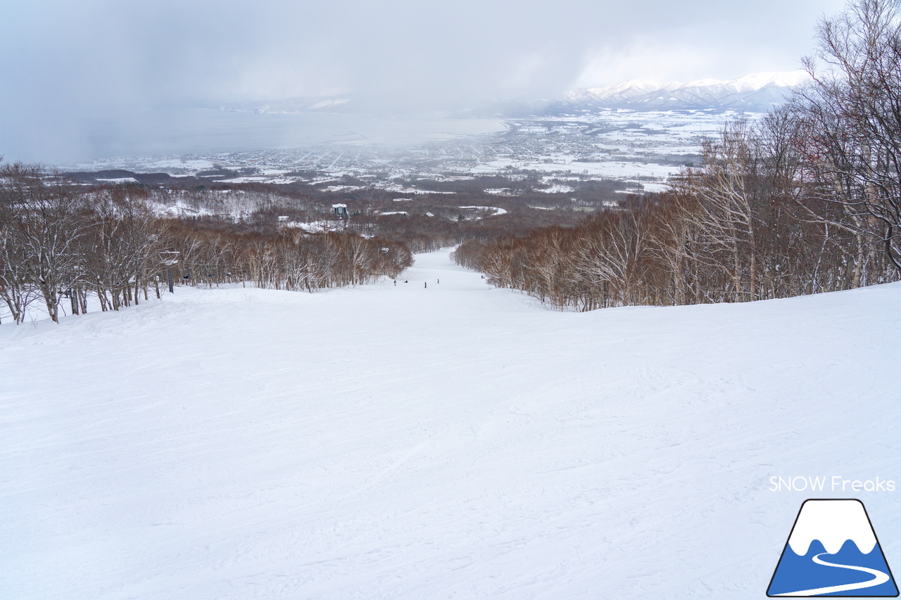 IWANAI RESORT ＆ ニセコの里山｜混雑知らず？！素晴らしい雪質と景色が待つ、ニセコエリアの穴場的スキー場！